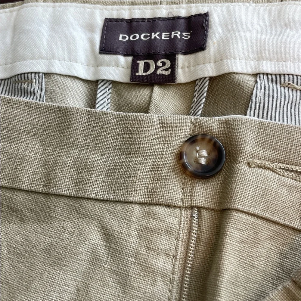 Dockers Men's Light Tan Chinos 100 percent LINEN VERY CLASSY